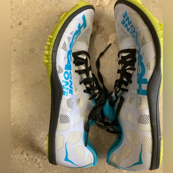 Hoka One One Cleats 8.5 - Picture 2 of 8